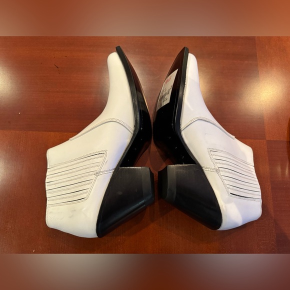 CELINE leather White and Black Ankle boots. Brand new with tags never worn! - Picture 2 of 15